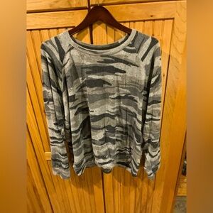 Women's Camouflage Long Sleeve Top